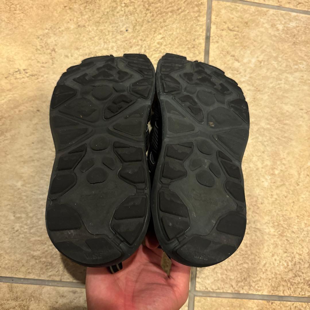 黒のスポーツサンダル　ホカ　27cm