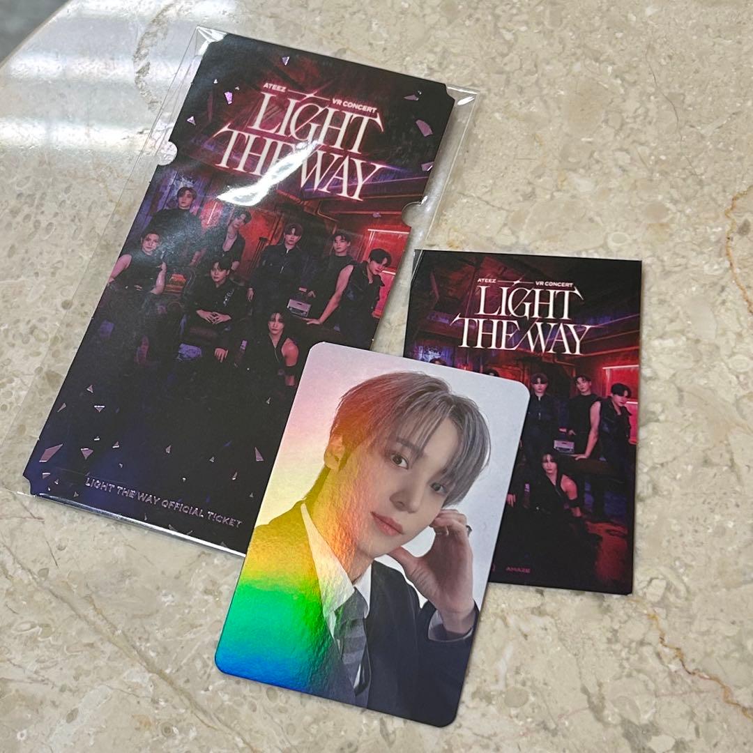 ATEEZ VR 入場特典　ホログラム　ユノ