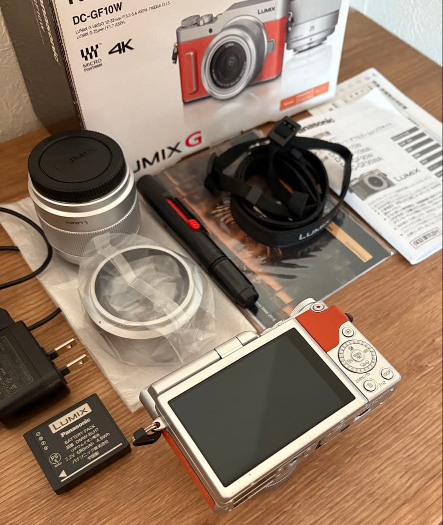 【☆*最終値下げ中*☆】PanasonicLUMIX DC-GF10Wフルセット