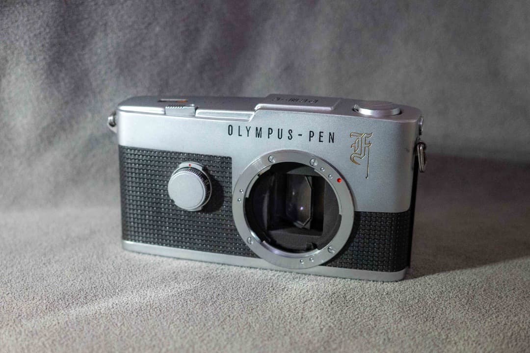 OLYMPUS オリンパス PEN-F ペン ハーフサイズカメラ ボディ