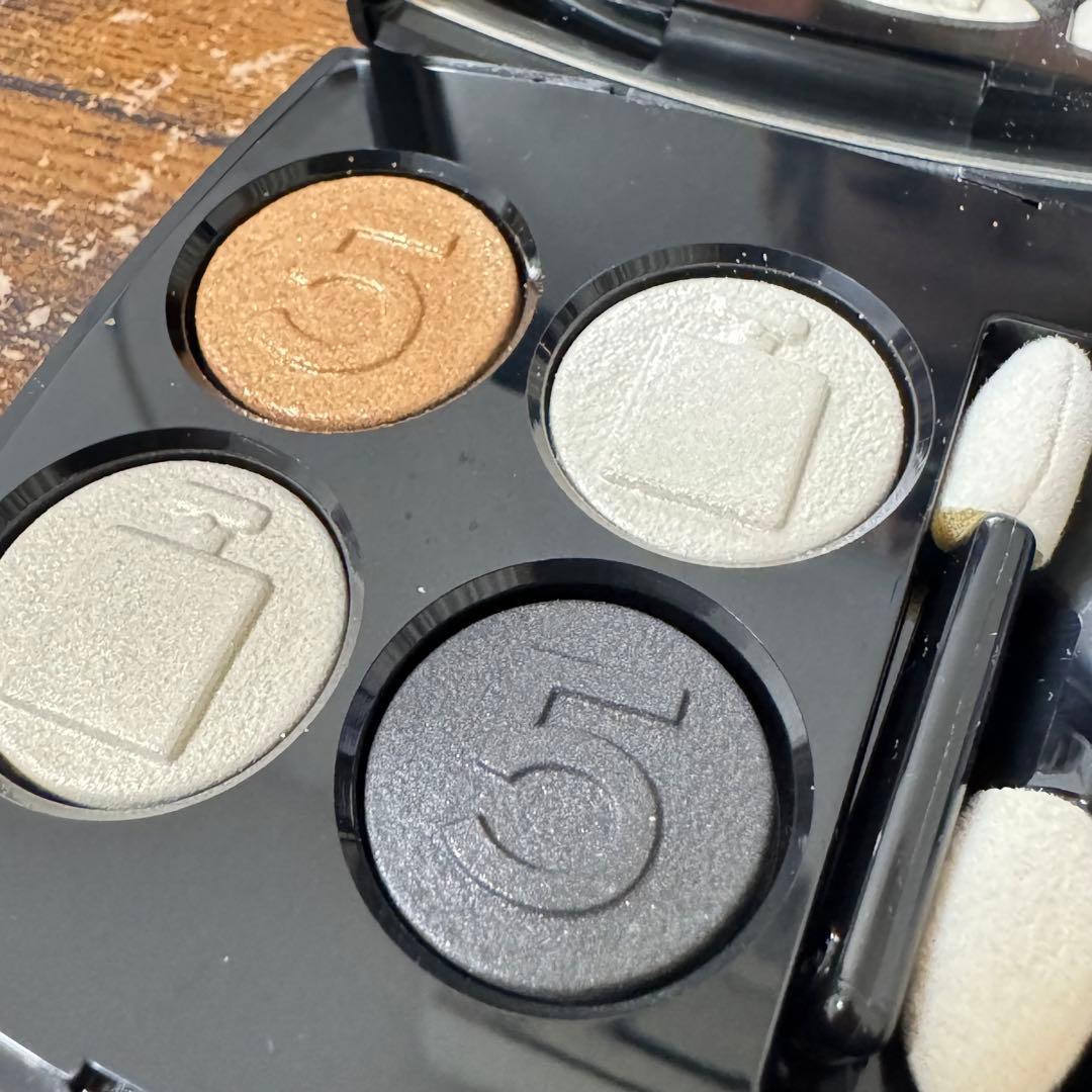 未使用　CHANEL　シャネルレキャトルオンブル　No5 No.5 アイシャドウ