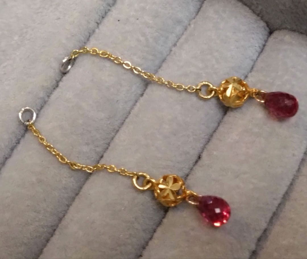 K18 ピアスチャームペア ロードライトガーネット