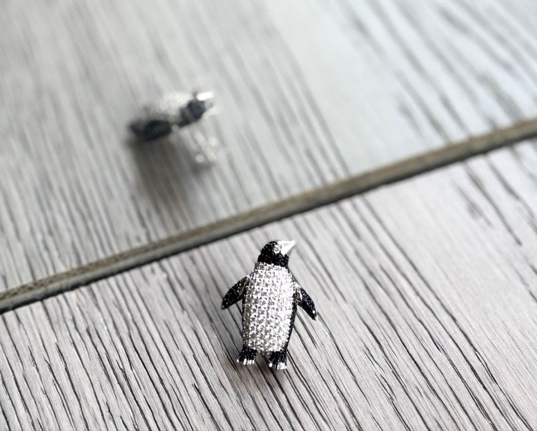 実物写真❤️ミオハルタカ好き❤️ ペンギンピアス