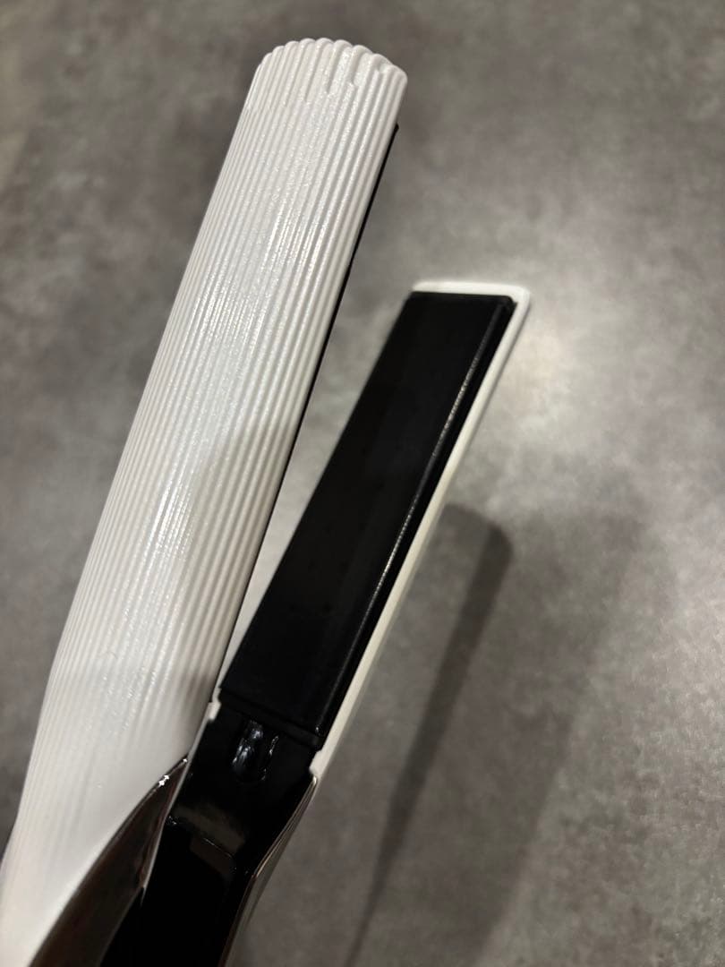 【⭐️箱不要¥500割引】MTG リファ　ReFaストレートヘアアイロン①