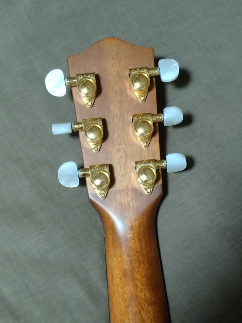 【楽器店で点検済み・超美品】Headway HTJ-SAKURA 桜ギター