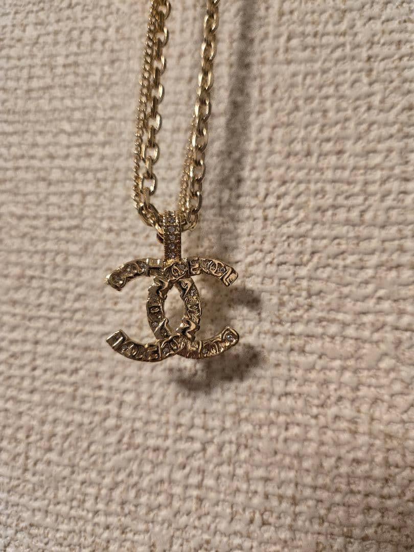 CHANEL CCロゴネックレス