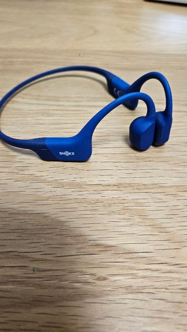 Shokz 骨伝導イヤホン 青