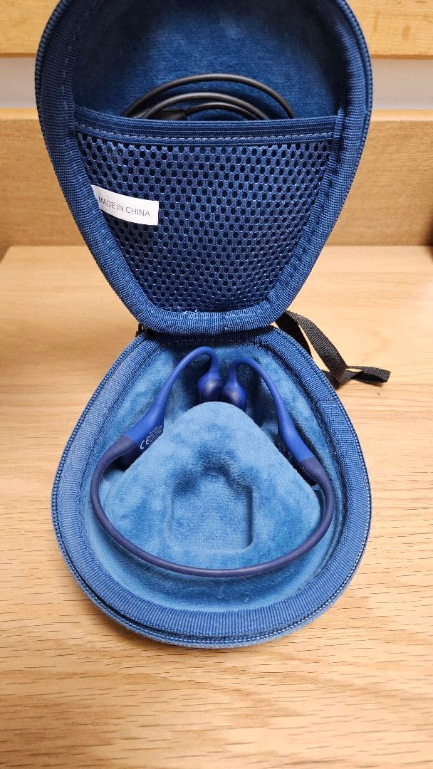 Shokz 骨伝導イヤホン 青