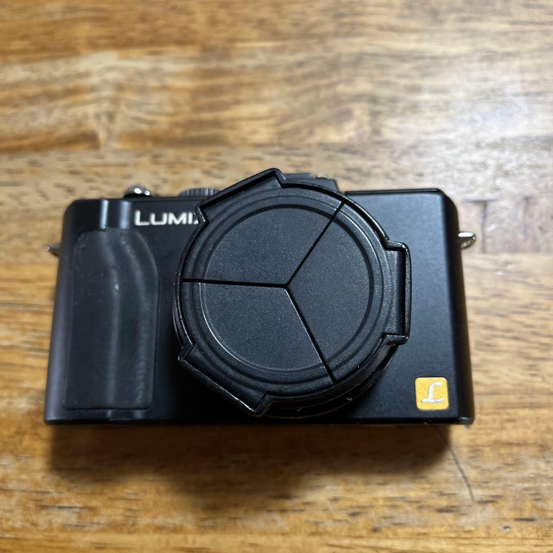 Panasonic LUMIX LX5 動作中　アクセサリー多数付き
