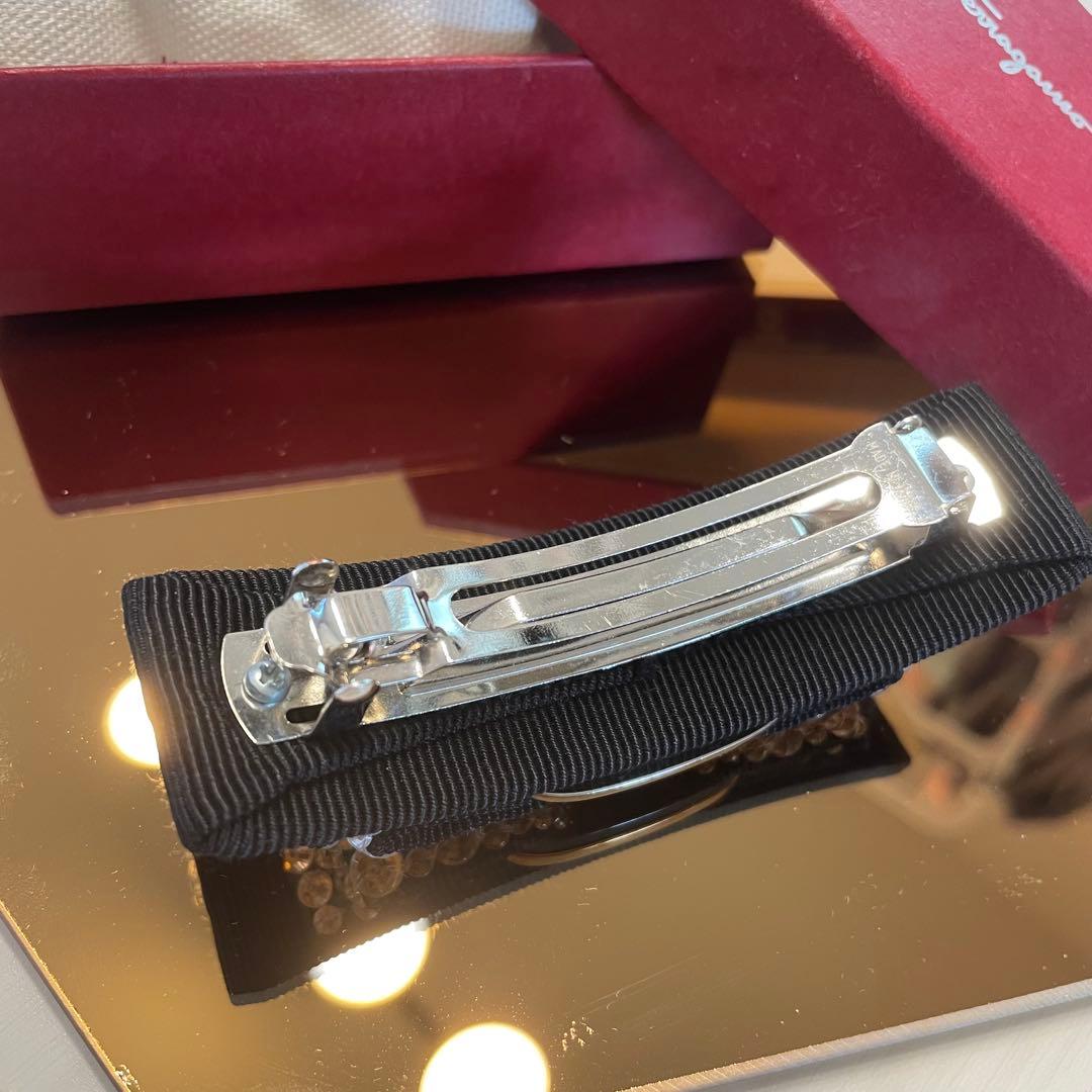 美品！フェラガモ　ヴァラリボンバレッタ　ビジュー