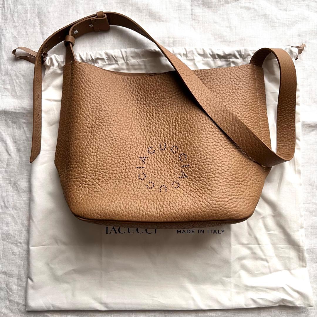 IACUCCI イアクッチ グッシオ ミディアム バッグ ALCE 極美品