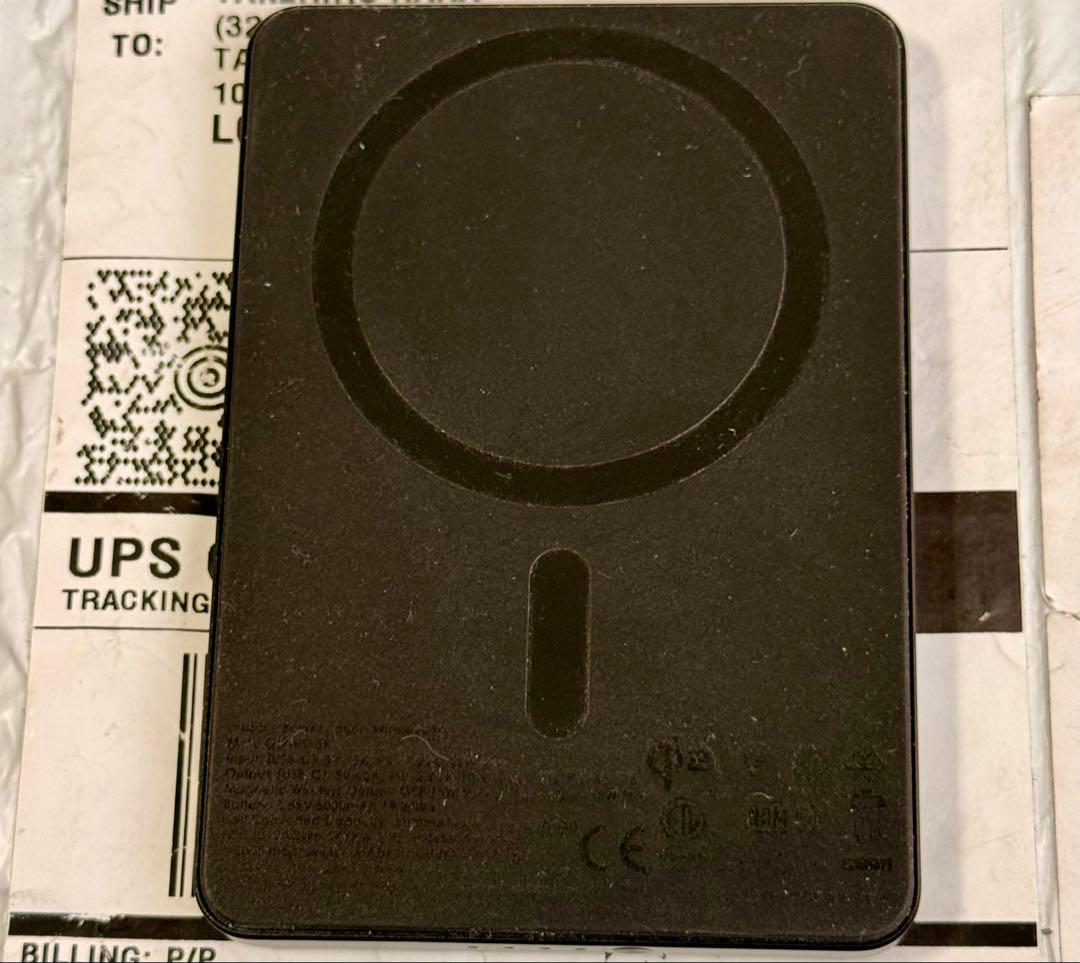 Supreme x Mophie QI2 Powerstation 日本未発売