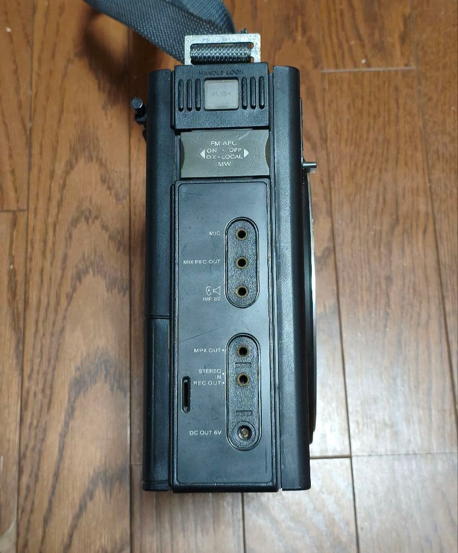 ナショナルパナソニックCOUGAR RF-888 3バンドラジオ