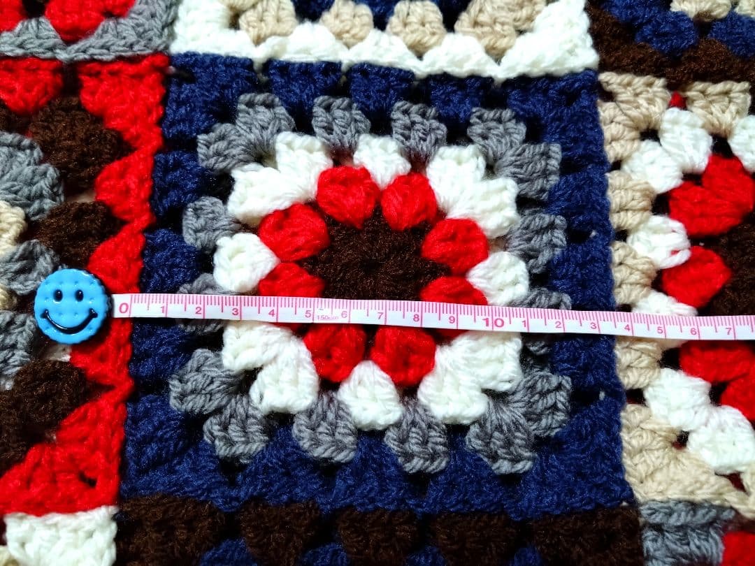 グラニースクエアモチーフのマルチブランケット