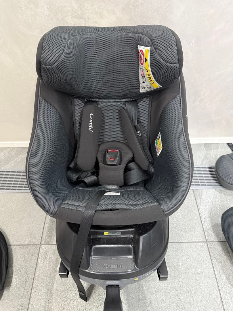 Combi クルムーヴ コンパクト R129 エッグショック