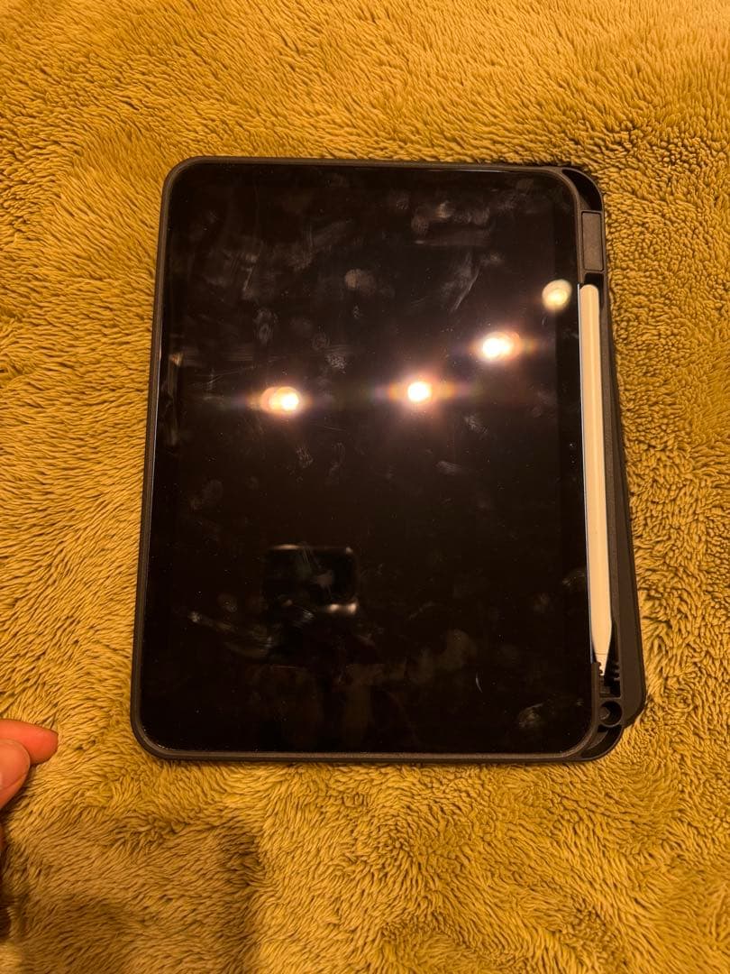 10世代iPad本体 64GB ペンシル　カバー付き　ほぼ使用なし