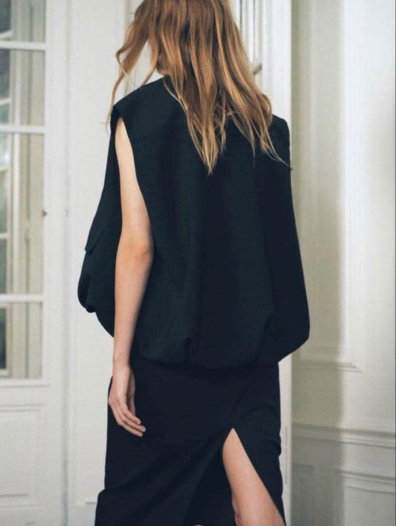 ZARA オーバーサイズボリュームベスト　ブラック