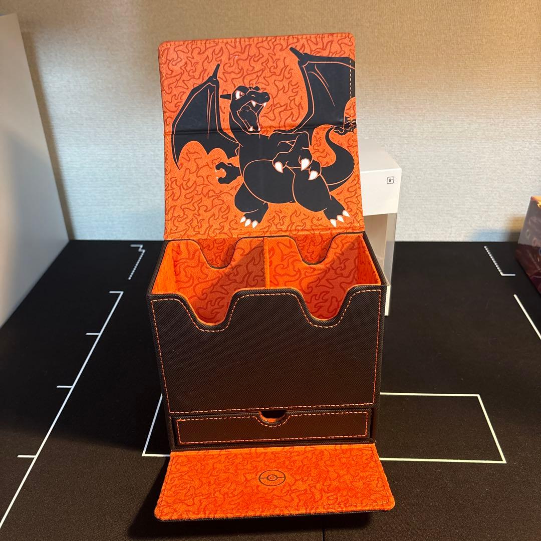 ポケモンカード 海外限定サプライ　灼熱のリザードン プレミアムダブルデッキケース