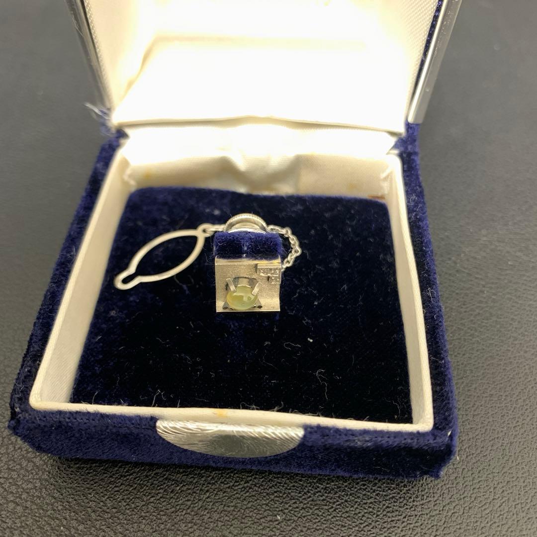 宝石付きネクタイピン