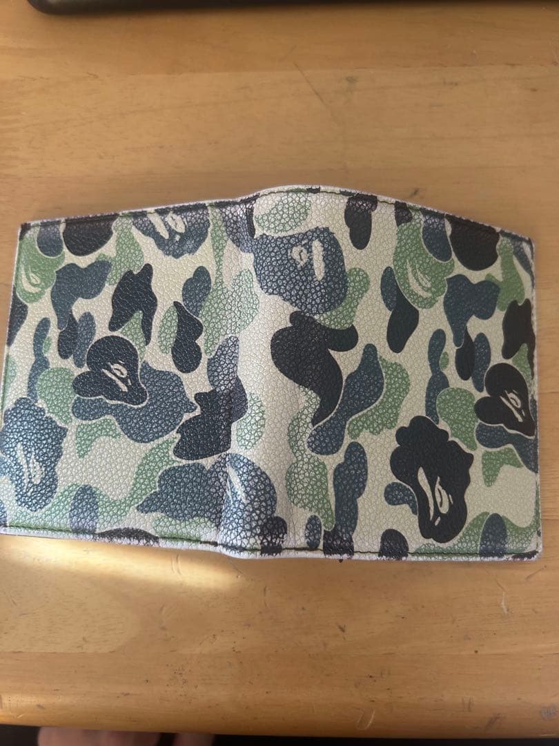 田舎の貧乏 さん専用A・BATHING APEの財布(緑)