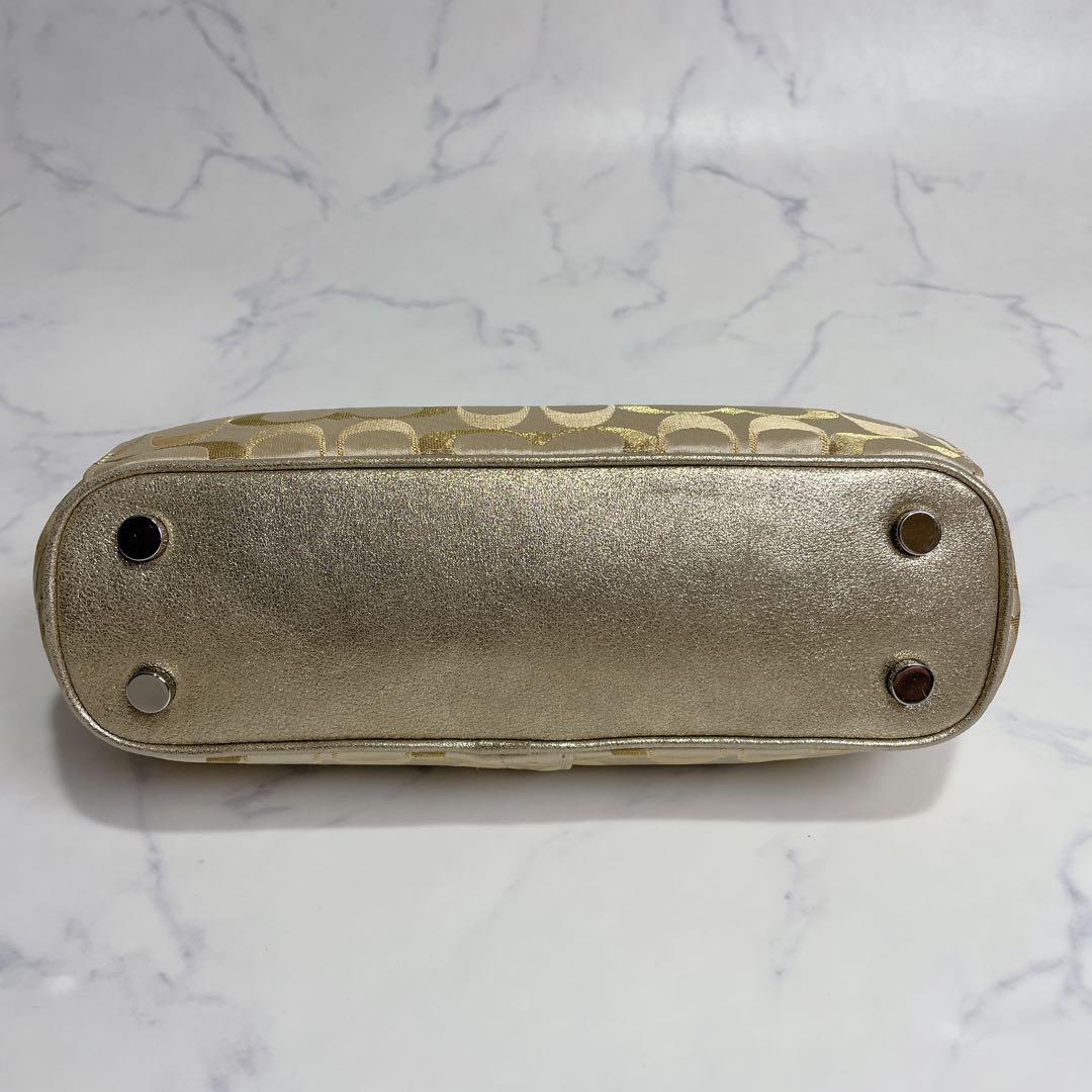 新品同様✨COACH アクセサリーポーチ がま口 シグネチャー イエローゴールド