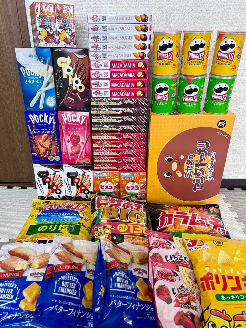 お菓子詰め合わせ　トッポ　ポッキー　ビスコ　プリングルス　紗々他