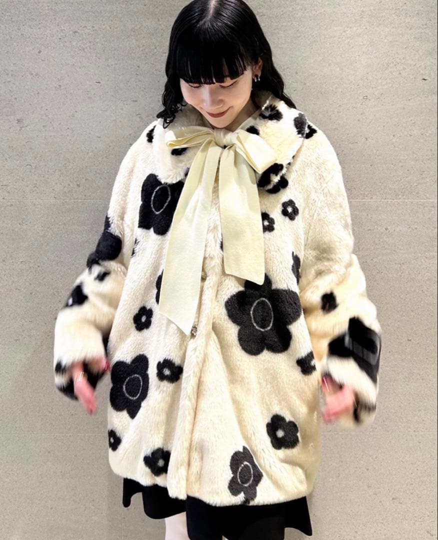 売り切れ品　LILY BROWN MARY QUANT マリクワファーコート