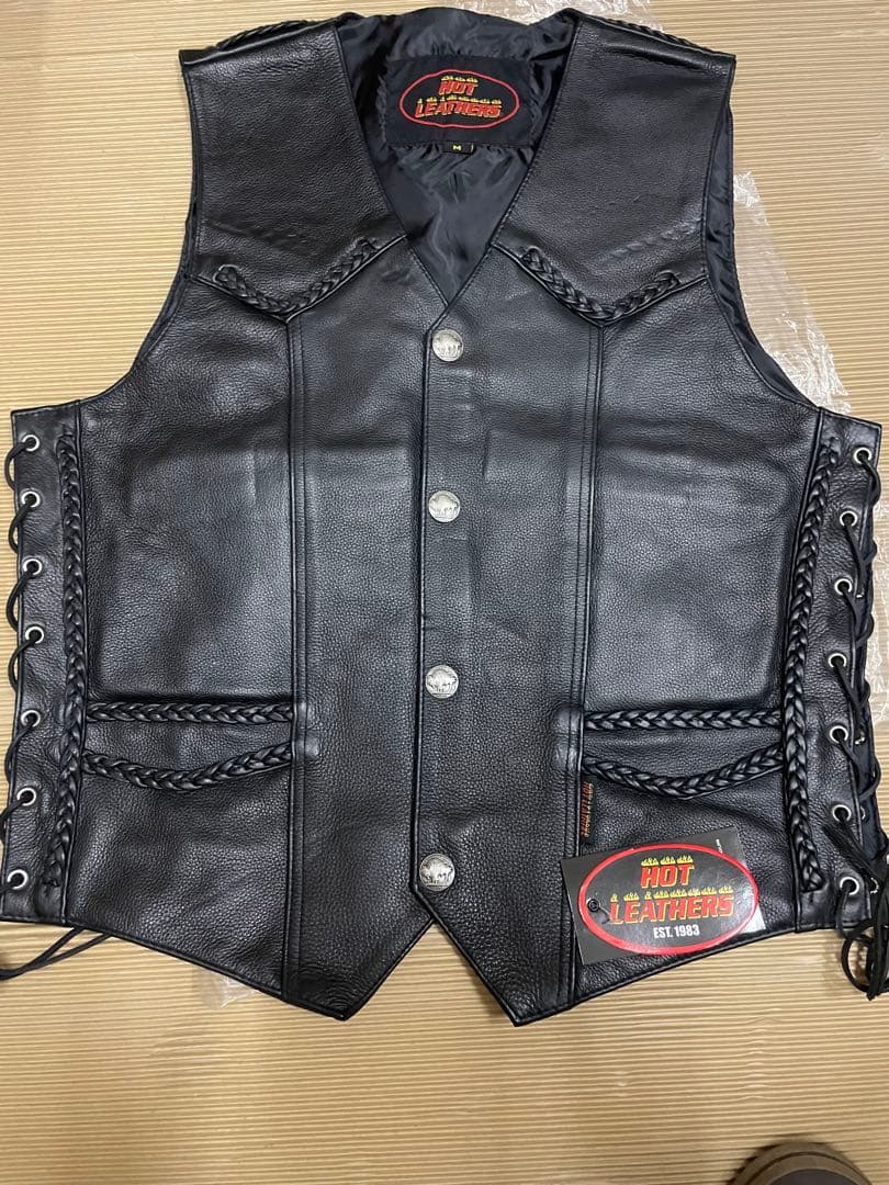 未使用　HOT LEATHERS バイカー　アメリカンベスト 　コンチョ ベスト