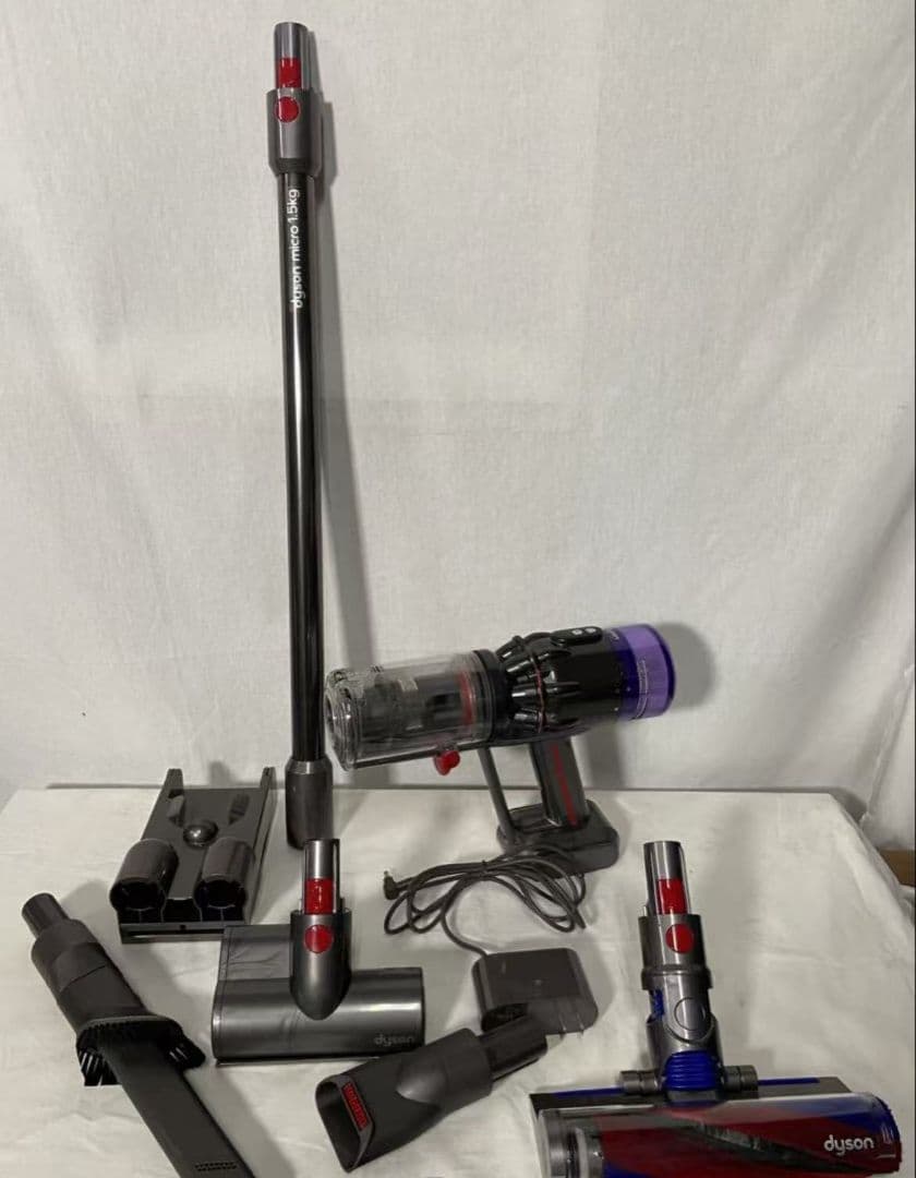 Dyson 純正ｓｖ21コードレス掃除機 各種アタッチメント付き