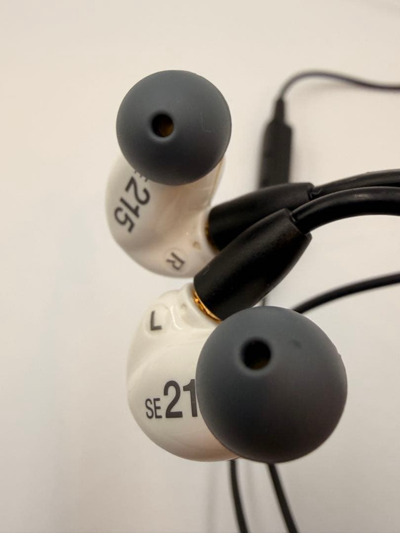【動作確認済】SHURE SE215 高遮音性イヤホン ホワイト 有線B