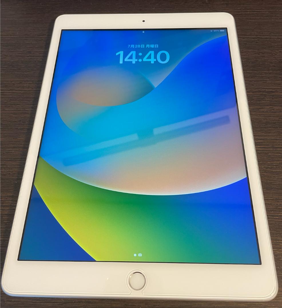 iPad第7世代 32GB Wi-Fiモデル バッテリー95% シルバー
