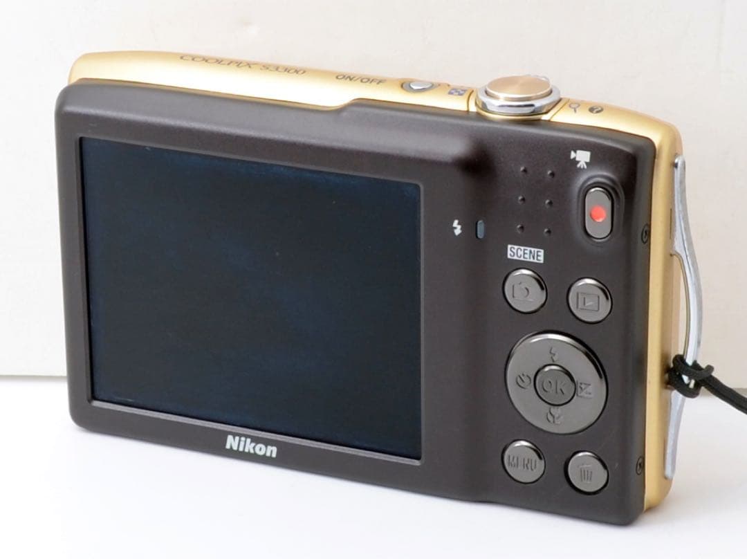 専用★スマホ転送OK！Nikon COOLPIX S3300★付属品多数