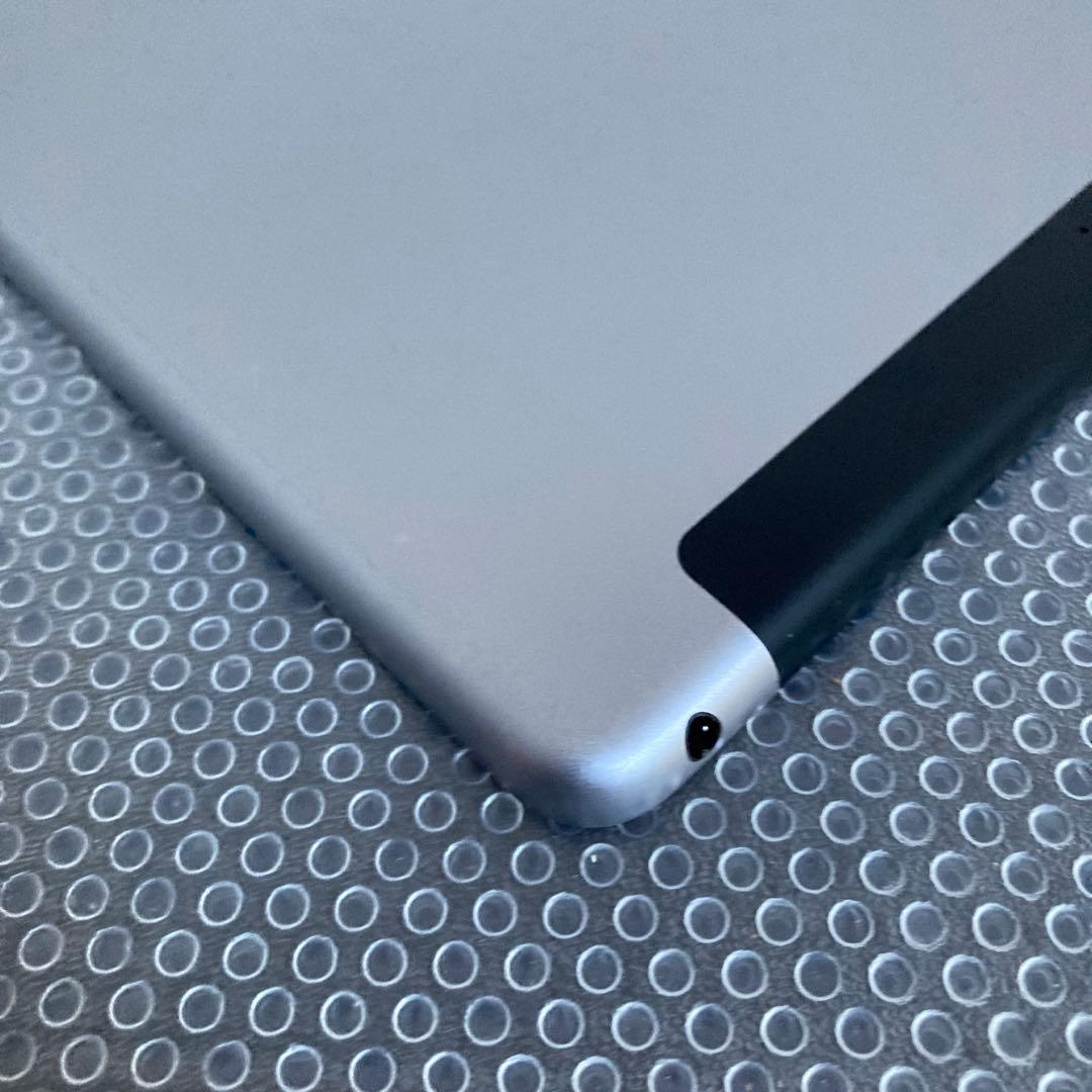 3953【早い者勝ち】iPad6 第6世代 32GB SIMフリー☆
