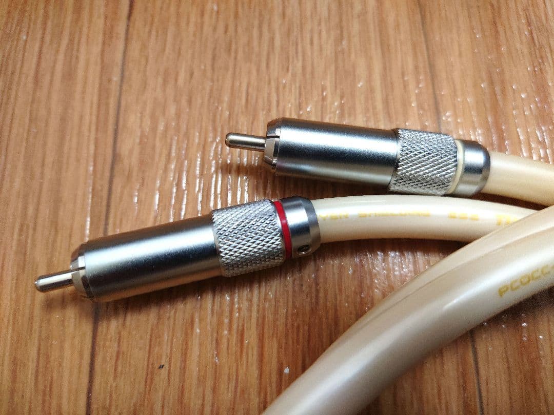 OYAIDE TUNAMI TERZO RR 0.7m RCAケーブル (初代)