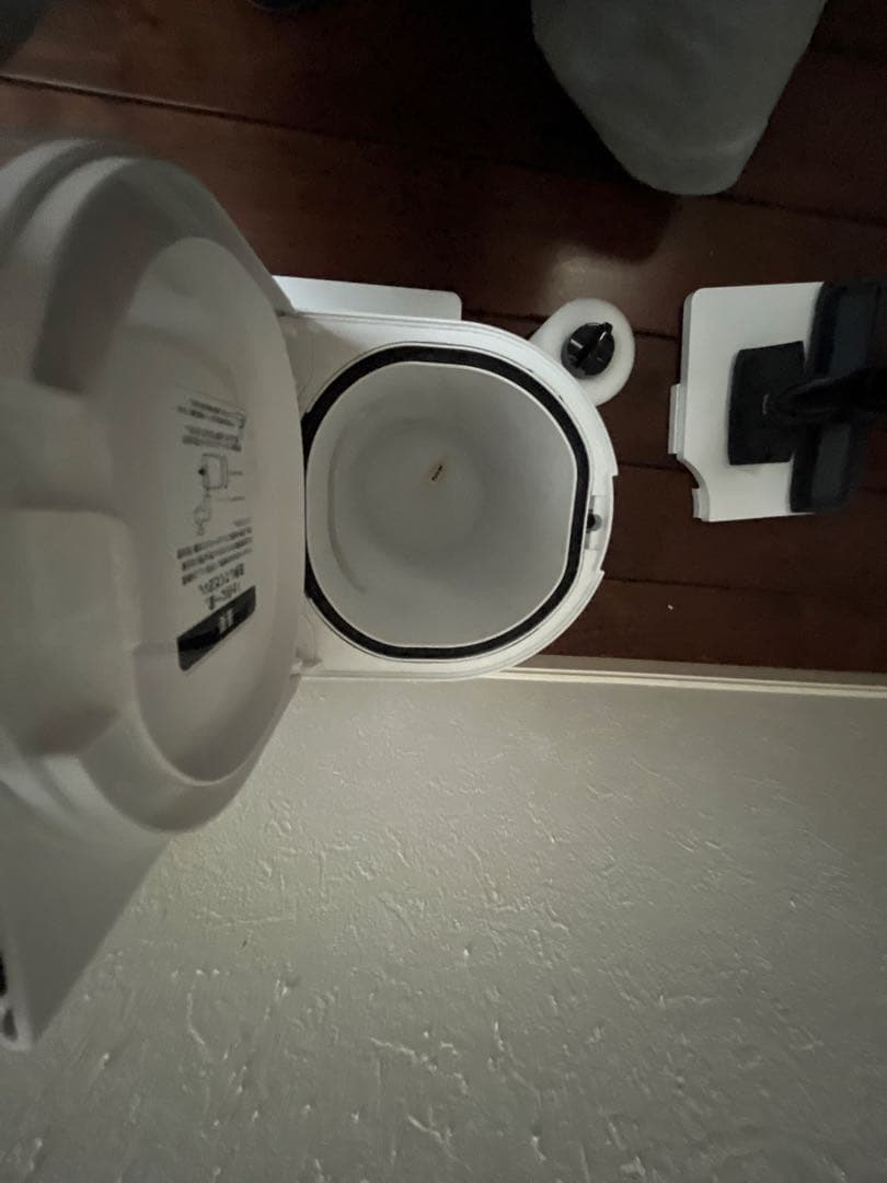 シャーク　スティッククリーナー　CS150JAEごみ収集ドック付。状態良好