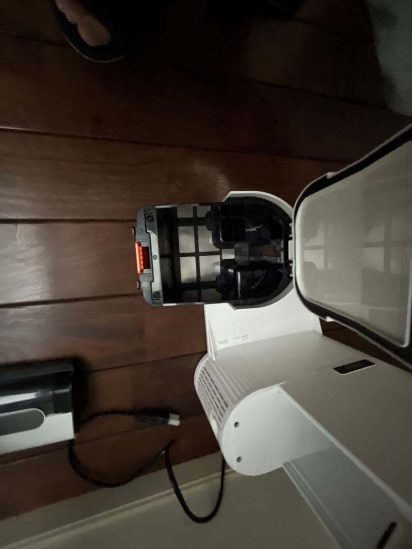 シャーク　スティッククリーナー　CS150JAEごみ収集ドック付。状態良好