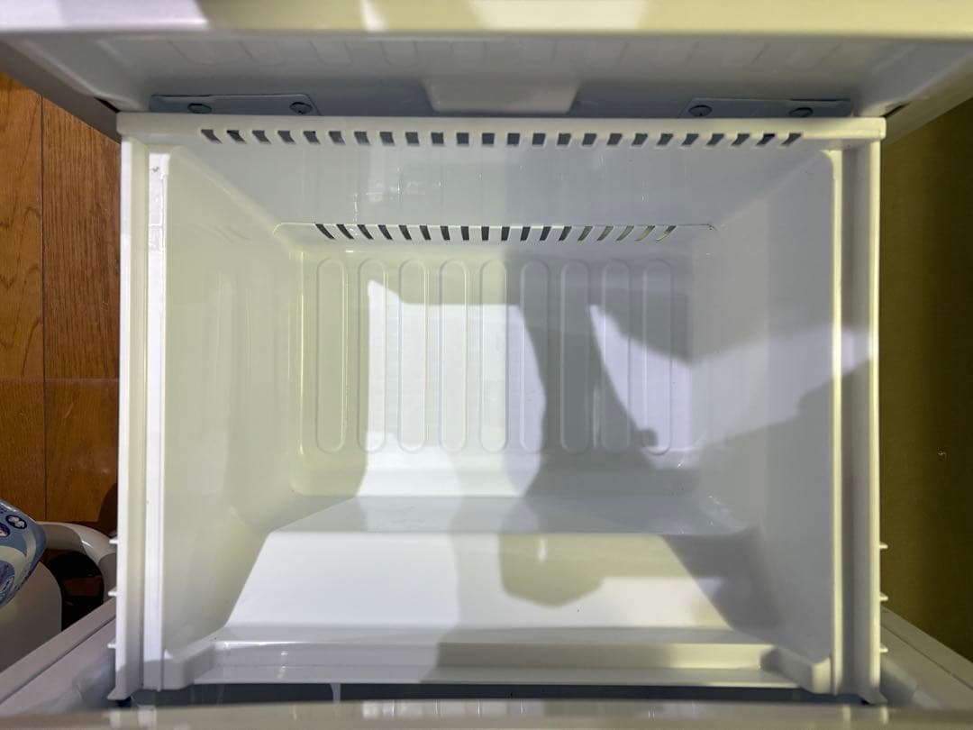 【送料込】SHARP 冷蔵庫 1人暮らし SJ-D14B 137L マット付