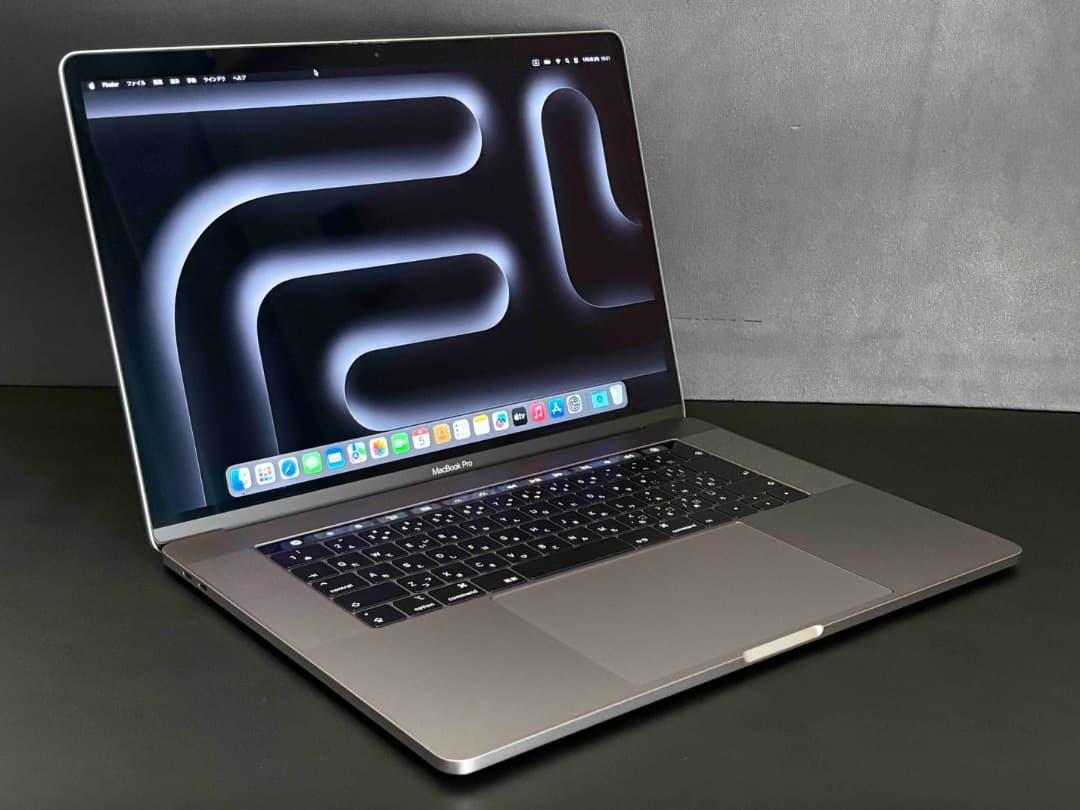 MacBook Pro 15㌅ Core i7 6Core・32GB・512GB
