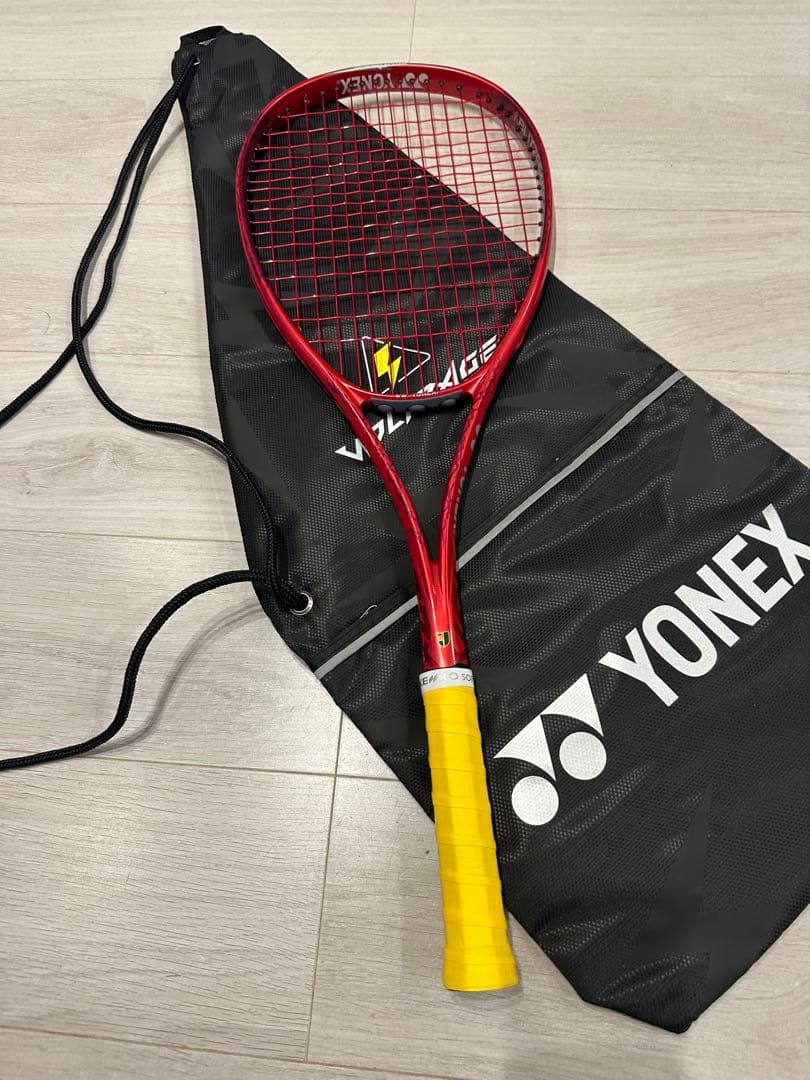 Ｐｉｎｏ　YONEX VOLTRAGE テニスラケット 赤　S70