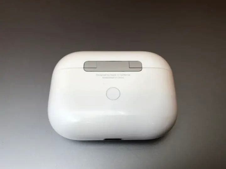 Apple AirPods Pro（アップルエアポッツプロ）