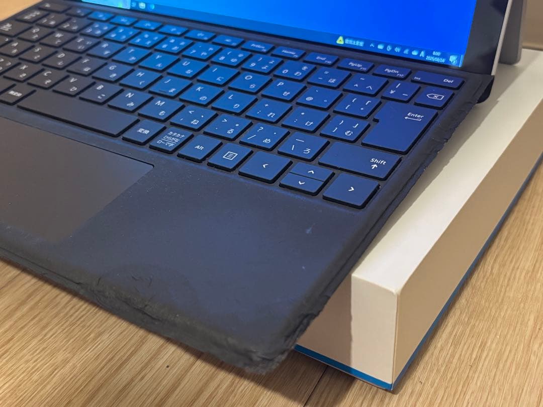 ［本体美品］Surface Pro5 128GBメモリ4GB