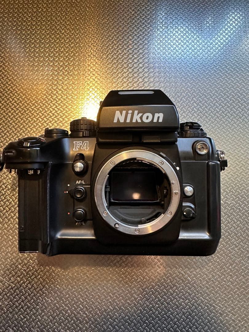Nikon F4 ボディ 液晶漏れあり 美品 おまけ付　junk