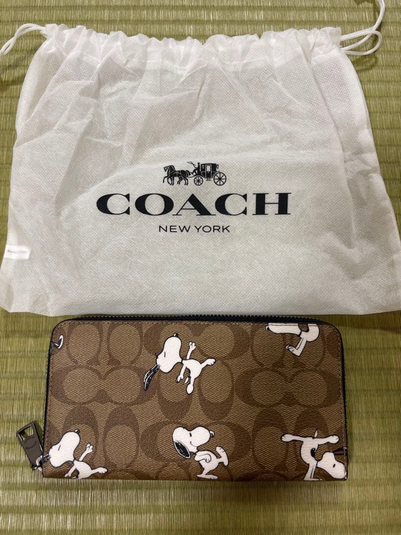 【新品】COACH コーチ　スヌーピー　長財布　巾着付き