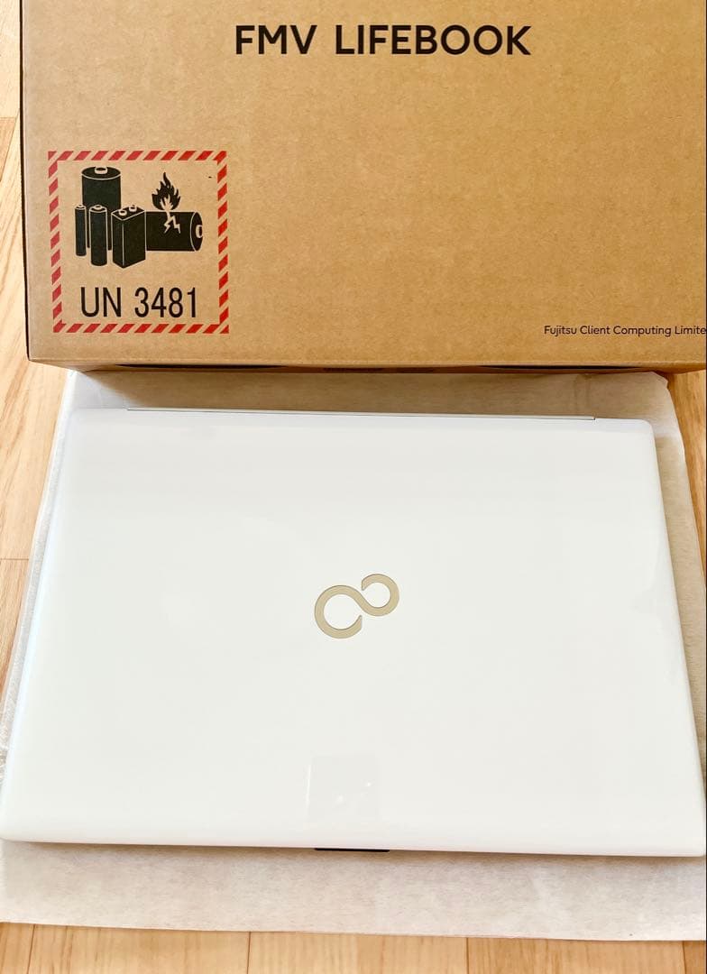 Windowsノート本体 FUJITSU LIFEBOOK FMVA450JW