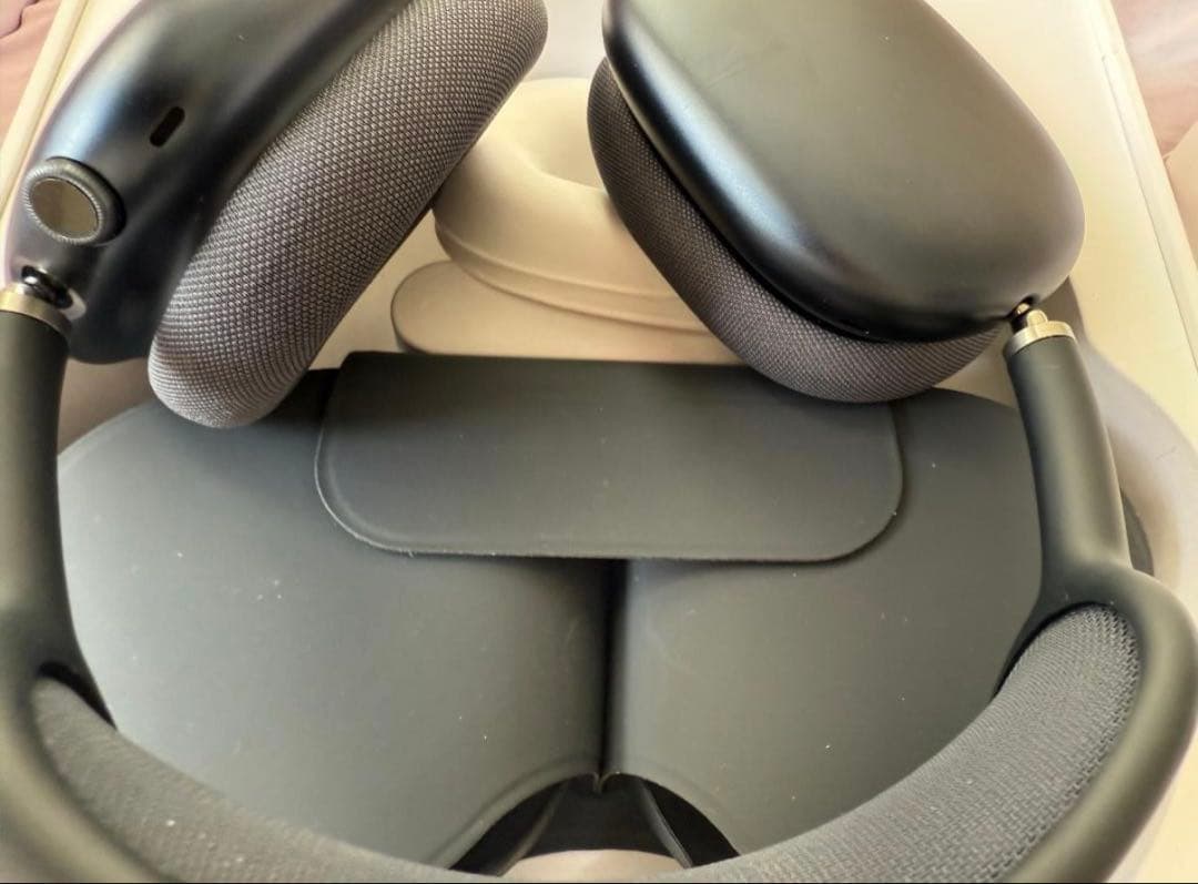 AirPods max ミッドナイト　第二世代　Type-C シリコンカバー付き