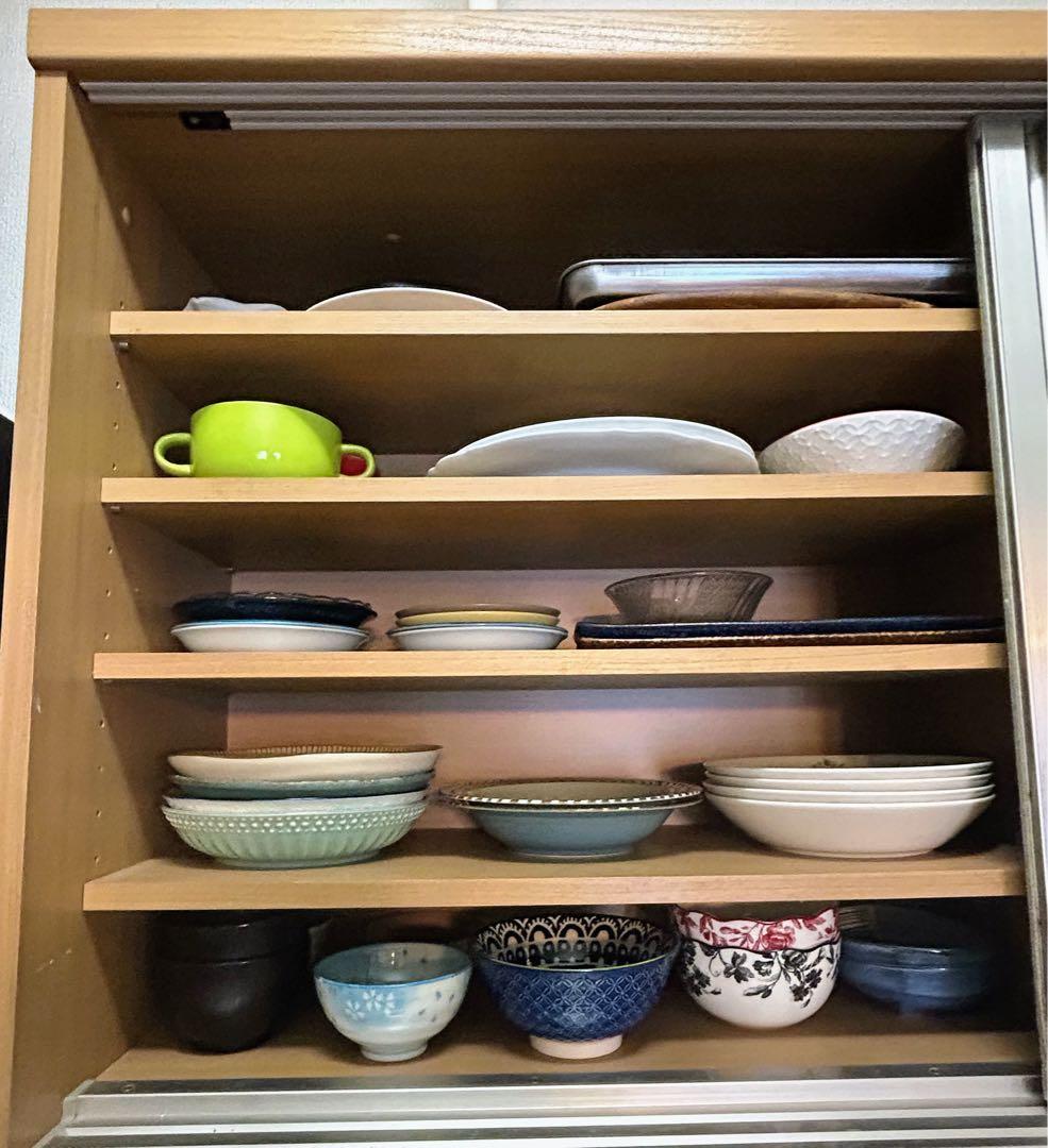 【断捨離中　懐かしの本屋】Pamouna 食器棚