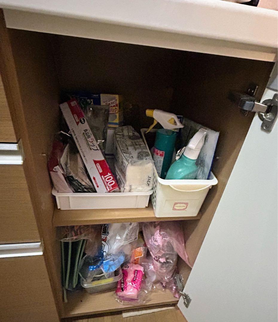 【断捨離中　懐かしの本屋】Pamouna 食器棚