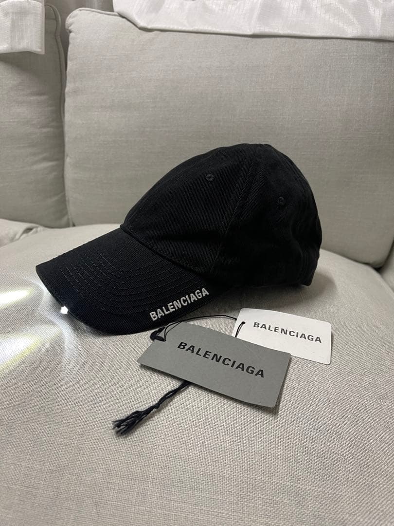 未使用品正規BALENCIAGA LEDライト付きキャップ ベースボールキャップ