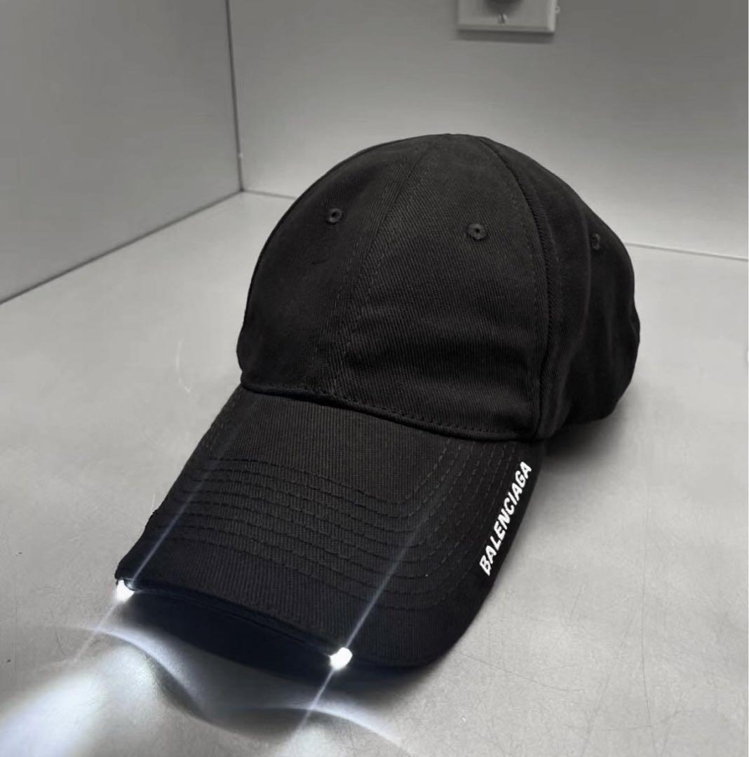未使用品正規BALENCIAGA LEDライト付きキャップ ベースボールキャップ