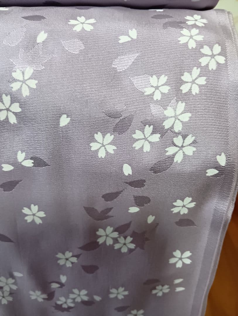 御襦袢地　反物　ラベンダー色　薄紫 桜の花柄　　 絹100%